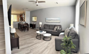 Vista Cay Luxury Serenity, townhouse